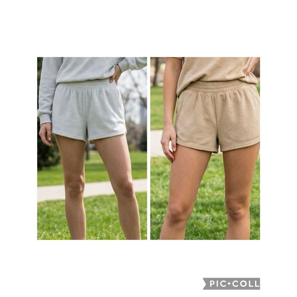 GUC Offline by Aerie 2 Pair Women's White/Tan Terry Smiley Face Shorts - Size M